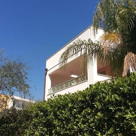 Pitagora Aparthotel 3*