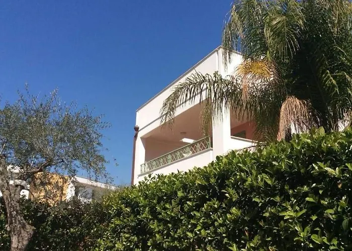 Pitagora Aparthotel 3*